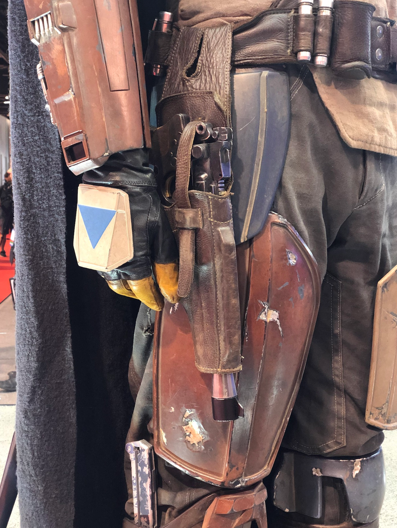 Illustration for article titled Up Close and Personal With the Armor and Weapons of The Mandalorian's Mysterious Stars